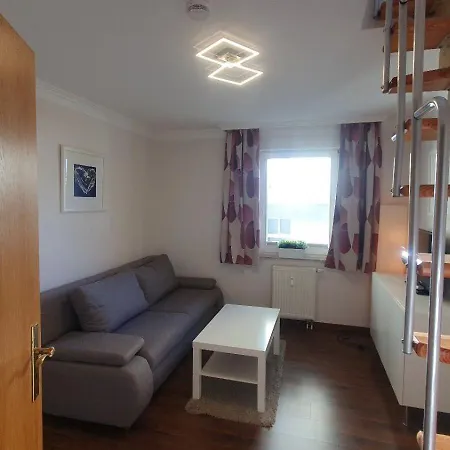 Malve Hinterhaus Ferienhaus *